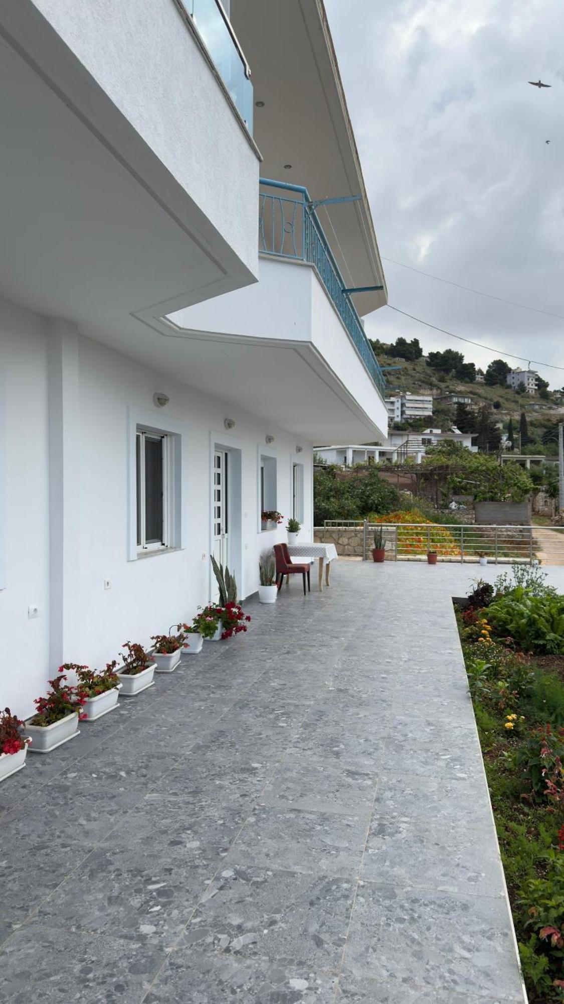 Apartaments Rraku Sarandë 외부 사진