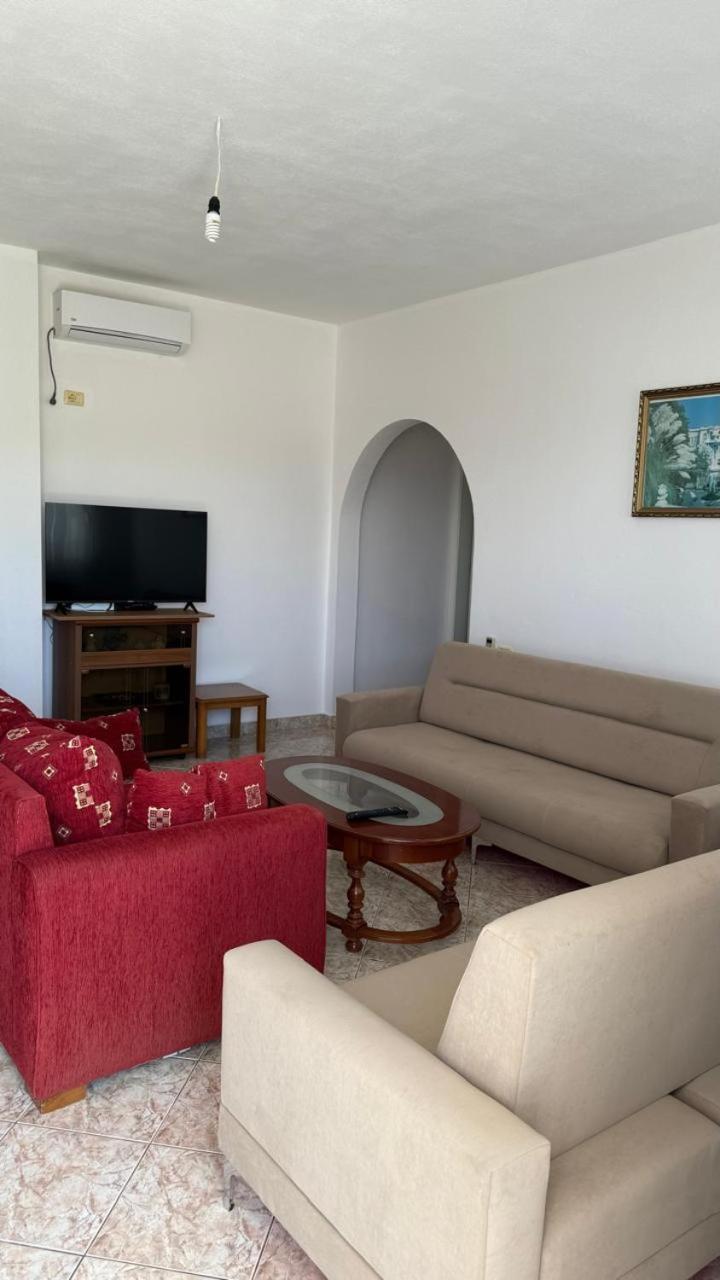 Apartaments Rraku Sarandë 객실 사진